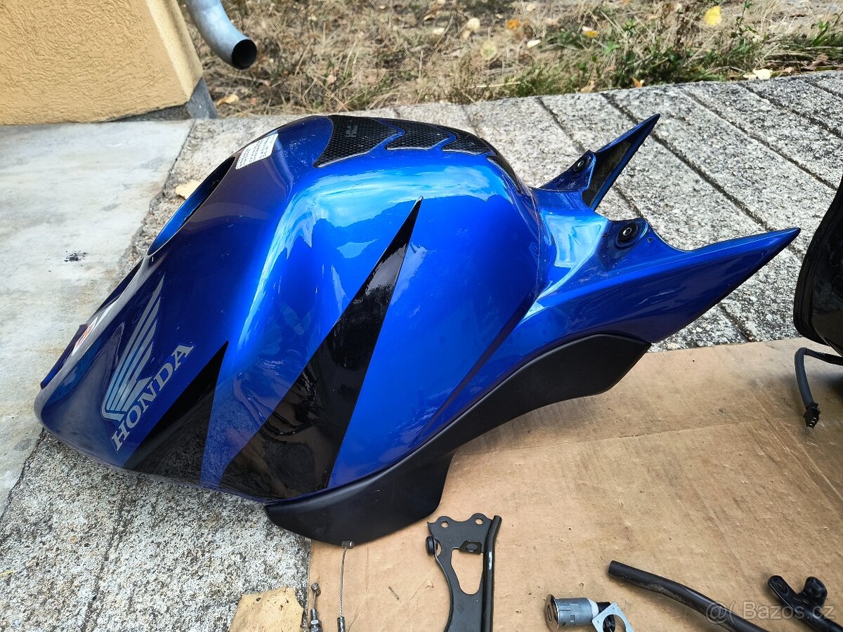 Náhradní díly Cbr 1000rr 2004-05 - 3