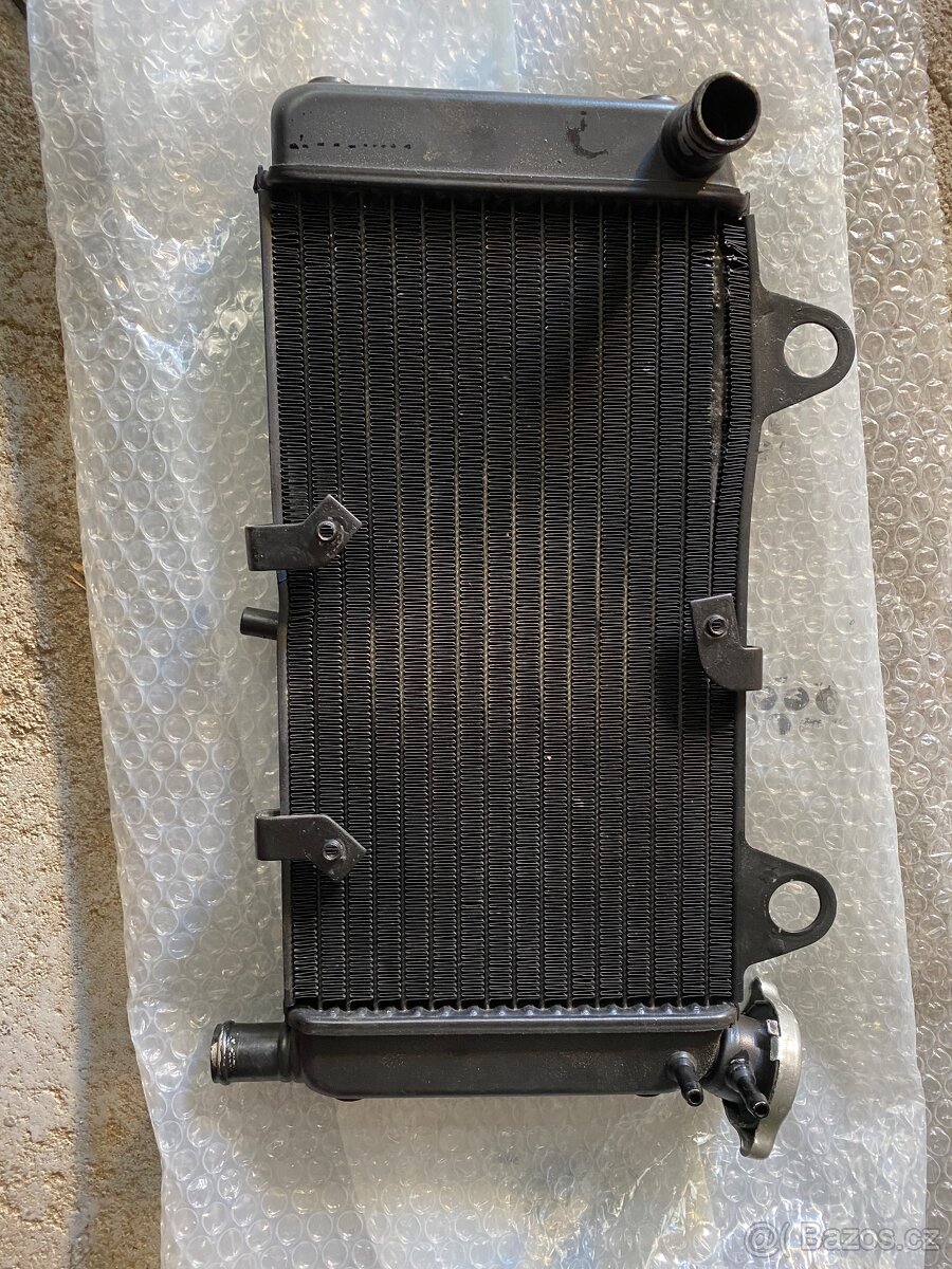 Yamaha MT-03 originál vodní chladič - 3