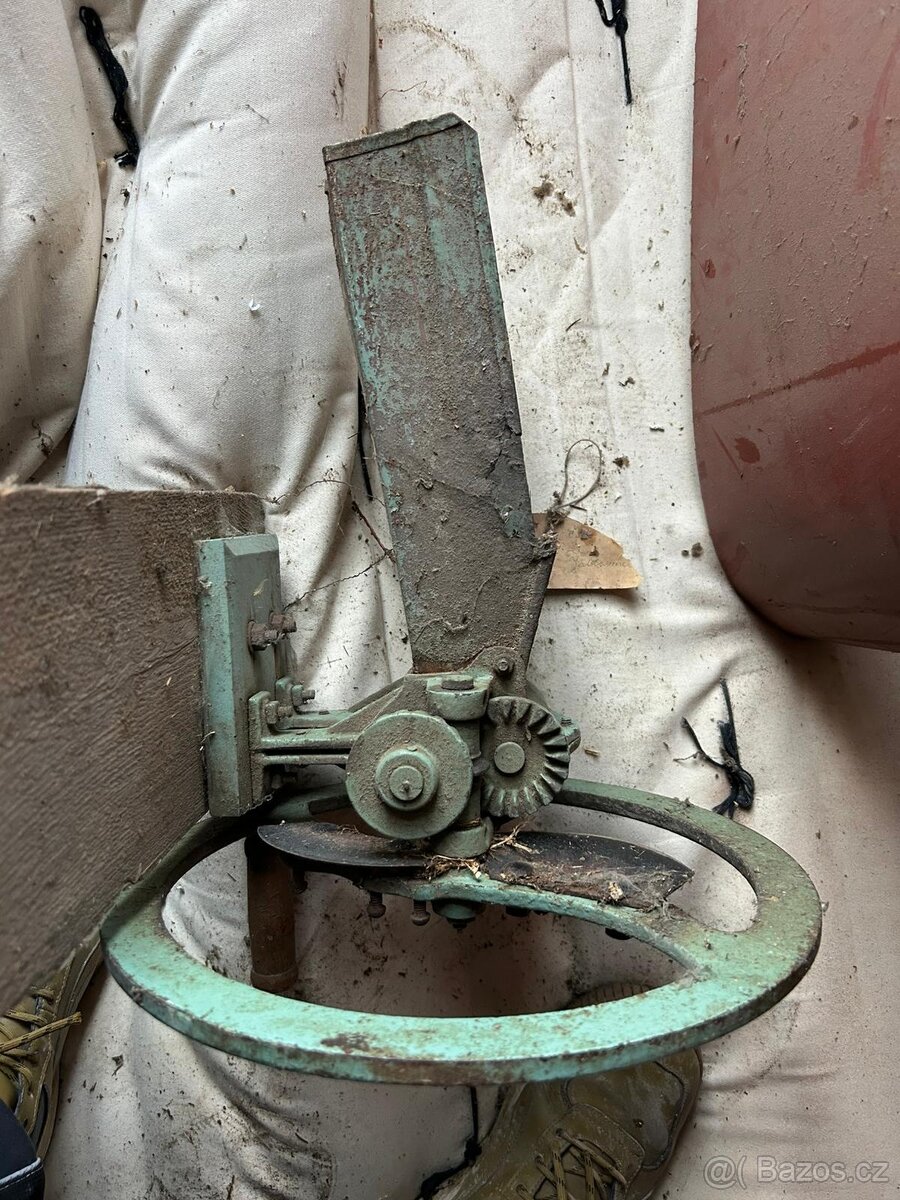 Řezačka na kopřivy - 3