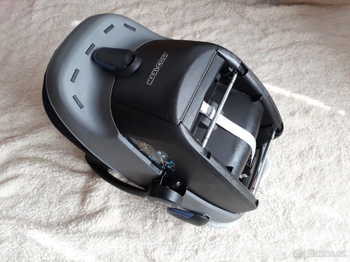 Autosedačka Maxi-cosi Pebble černá - 3