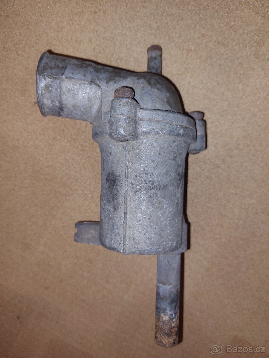 Těleso neboli domek termostatu Škoda 120 - 3