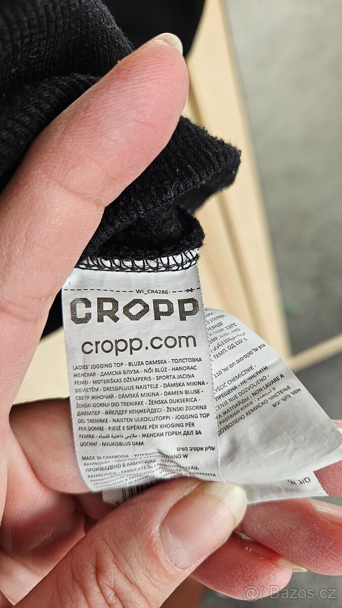 Dívčí černá mikina CROPP Anime M oversized - 3