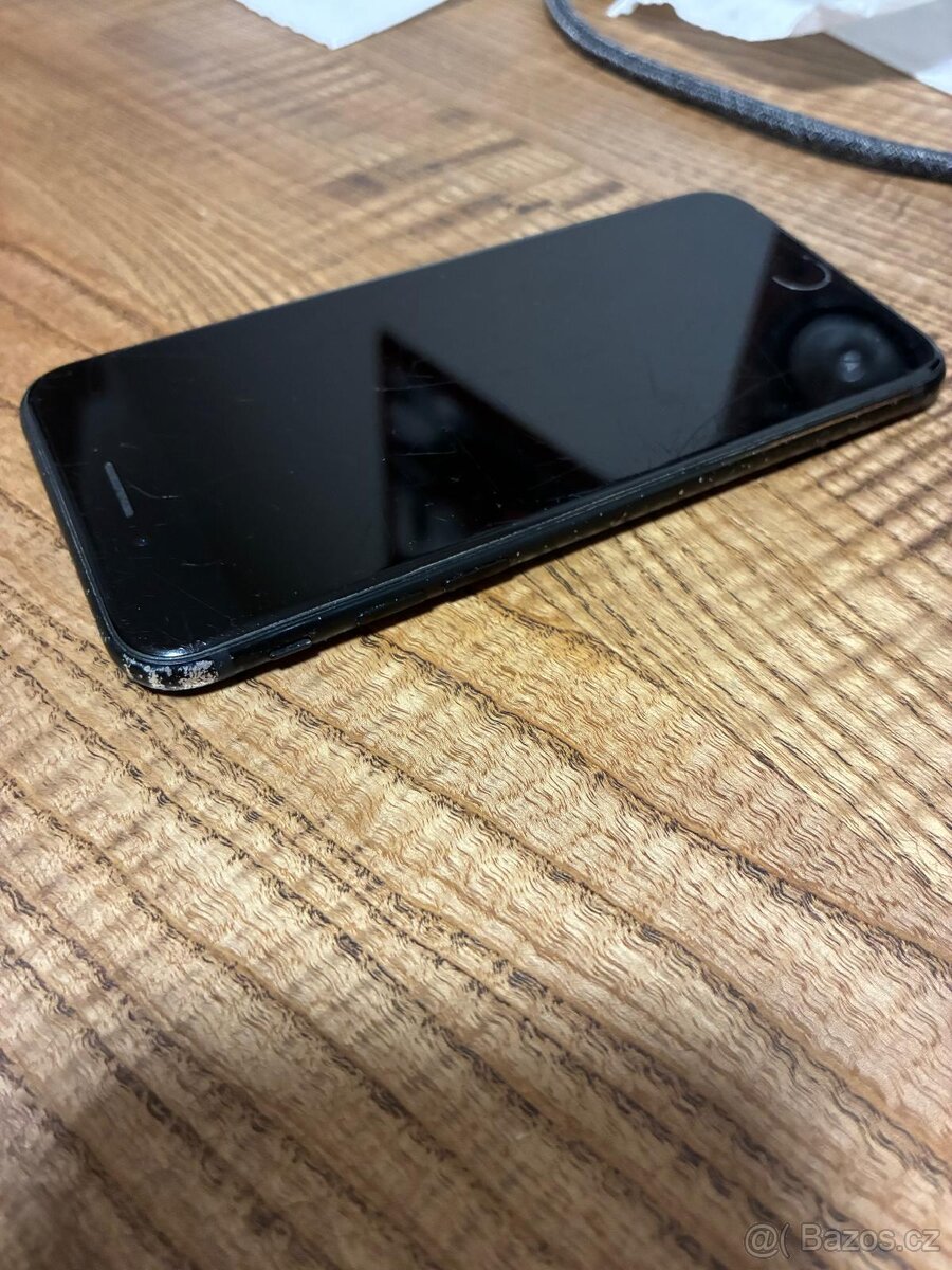 iPhone SE 2022 / SE3 128GB - 3