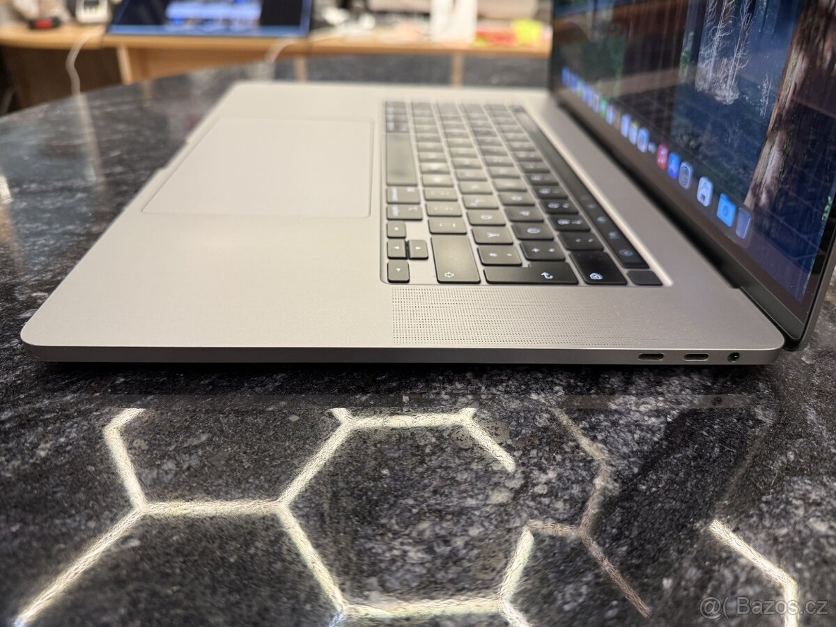 MacBook Pro 16"2019/i7/32RAM/1TB/A2141 - 3