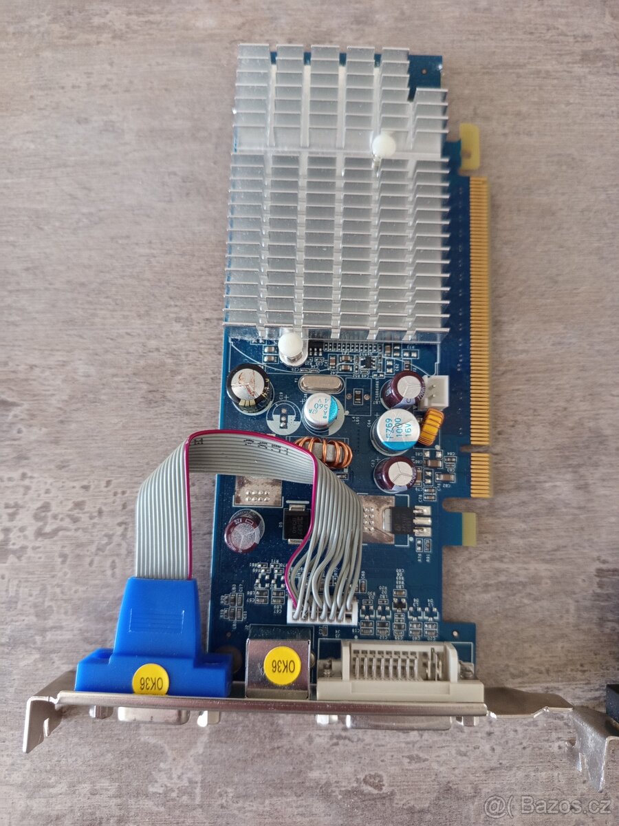 3X GRAFICKÁ KARTA - 3