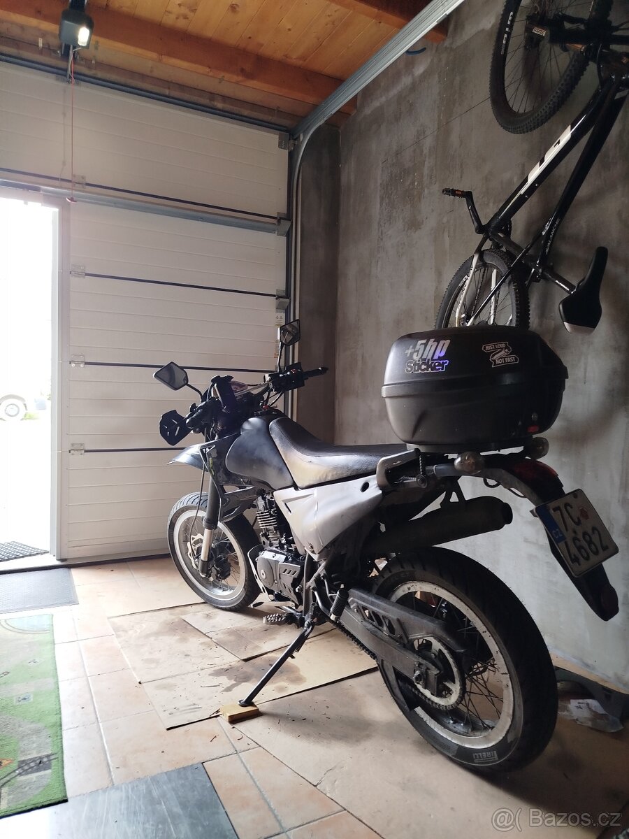 yuki 125 sm 2008