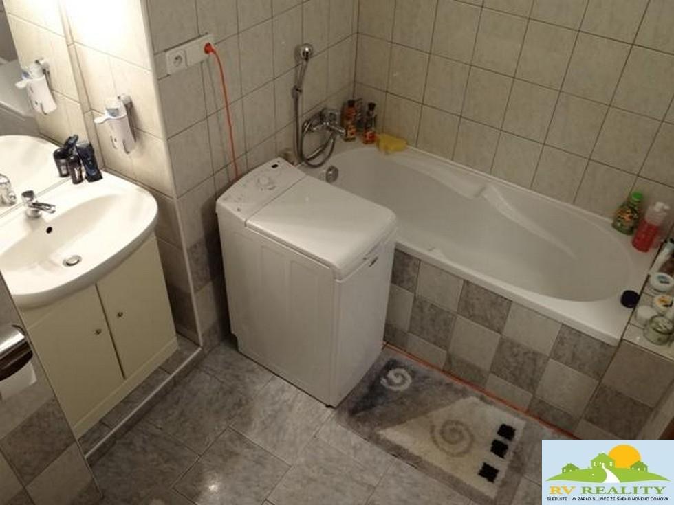 Pronájem bytu 3+1 v Pardubicích na Dukle - 3