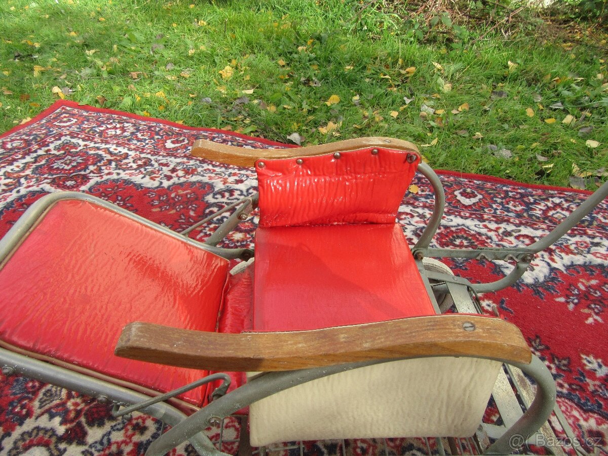 Nabízím historický kočárek pro panenky. Původní stav. Jen c - 3