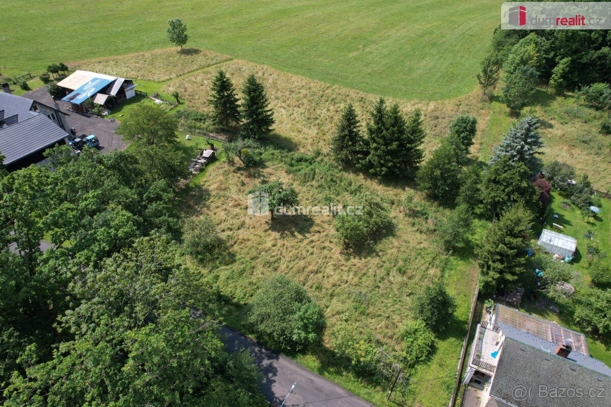 Ideální místo pro Váš dům a zahradu - pozemek 4227 m² v Čerm - 3