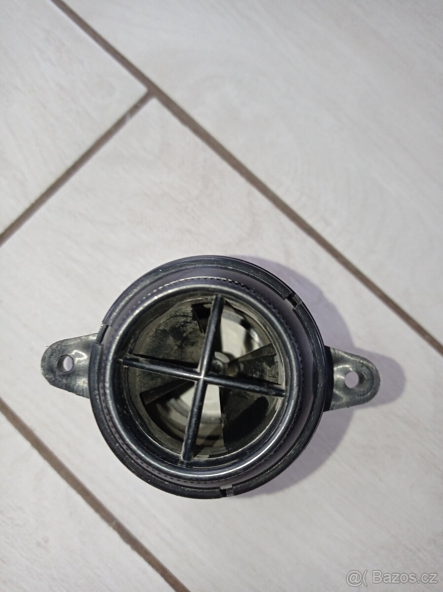 Škoda 100, 110 mřížka ventilace topení - 3