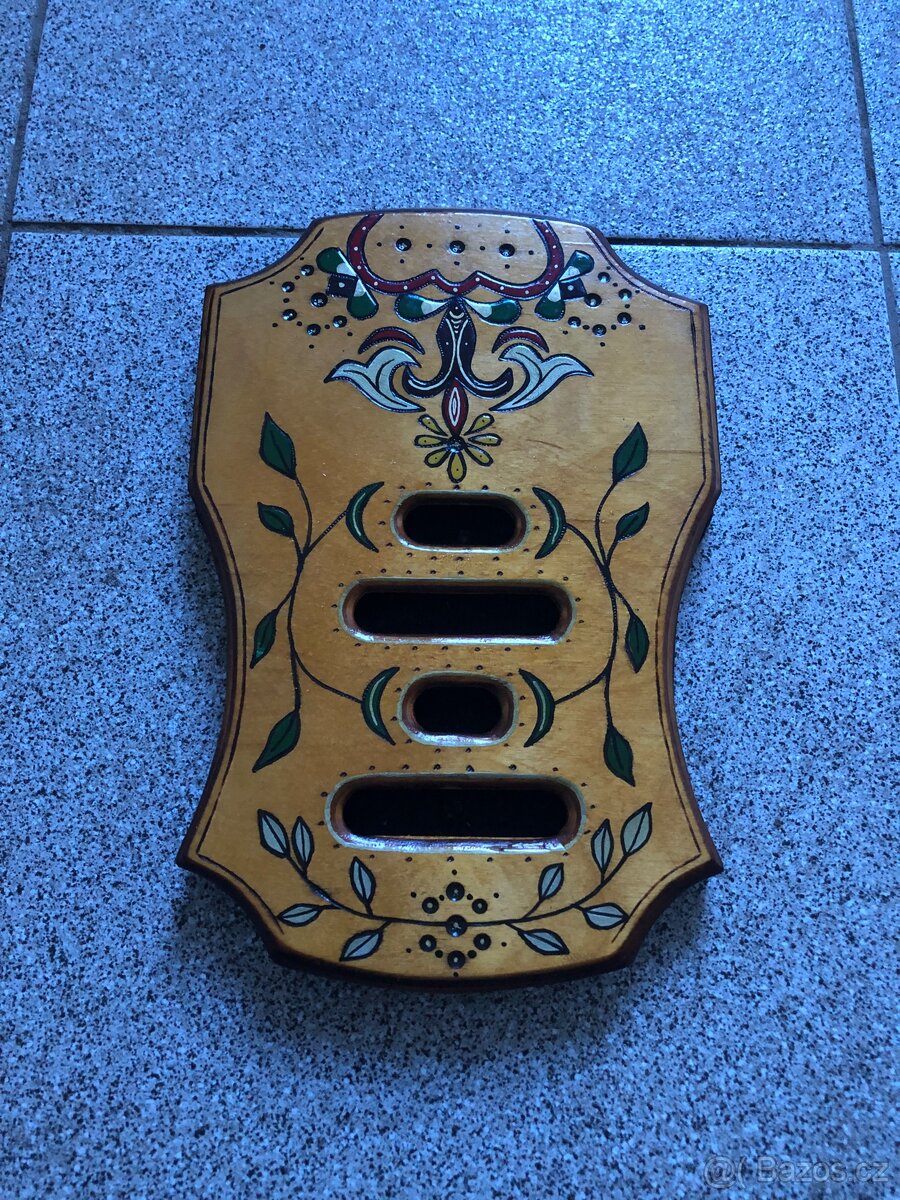 Dřevěný starožitný kalendář na zeď.1981-1983. - 3