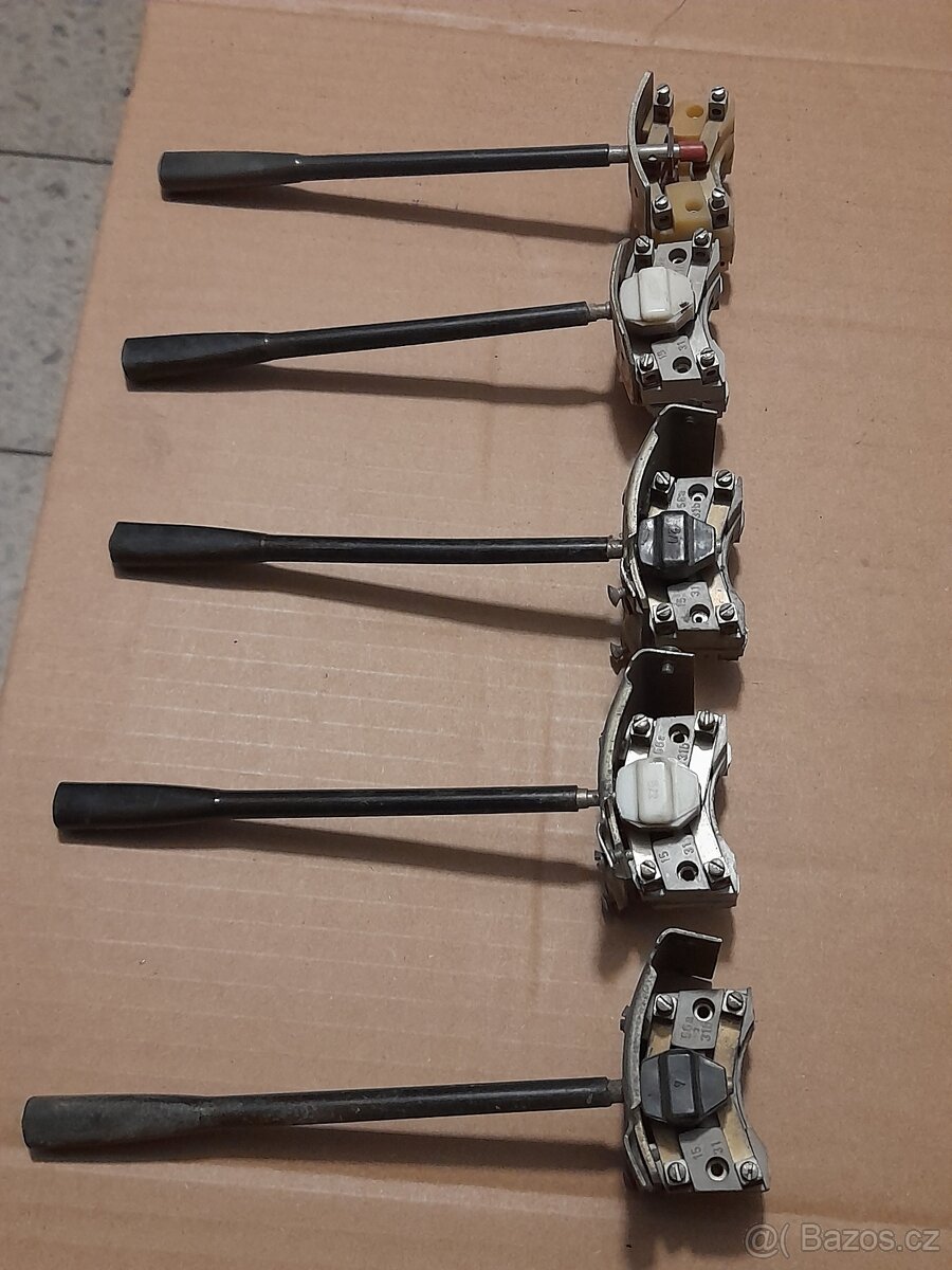 TRABANT WARTBURG PŘEPÍNAČE SMĚROVEK - 3