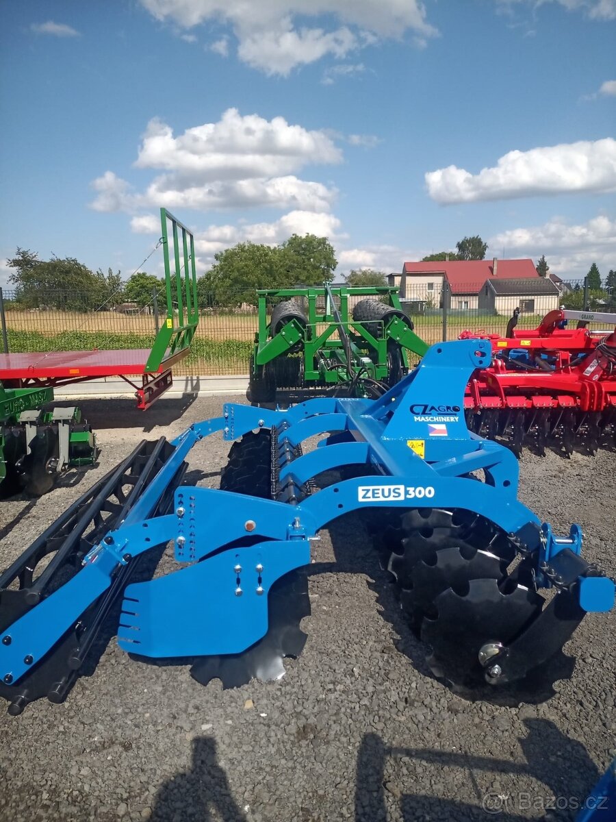 Diskový podmítač CZAGRO maschinery ZEUS strong 300 - 3