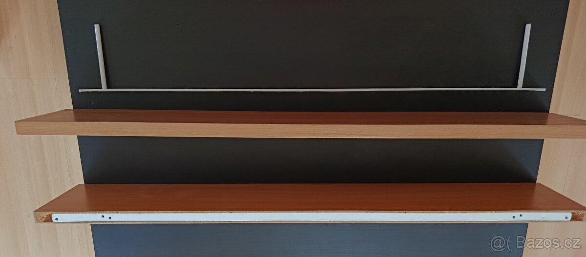 Poličky na stěnu - 3