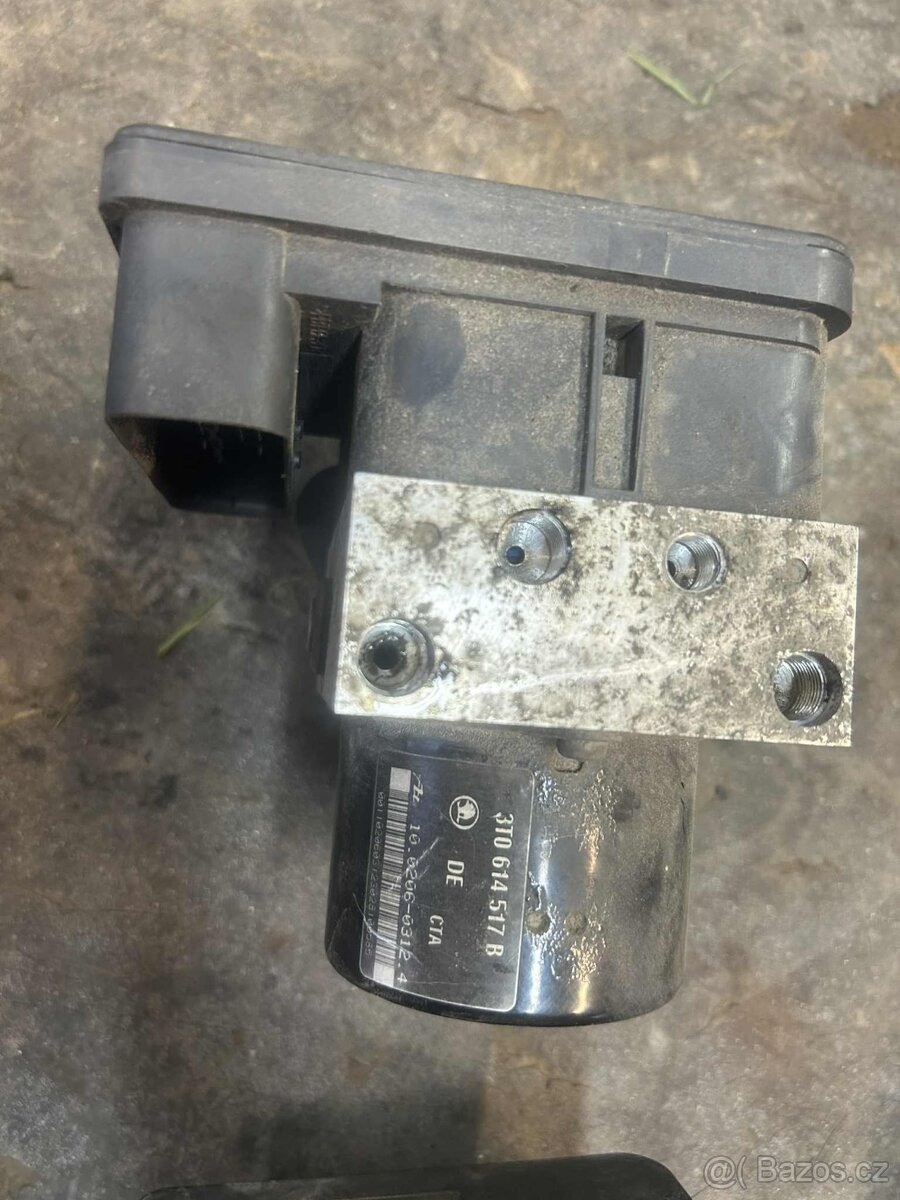 Řídící jednotka ABS - 3