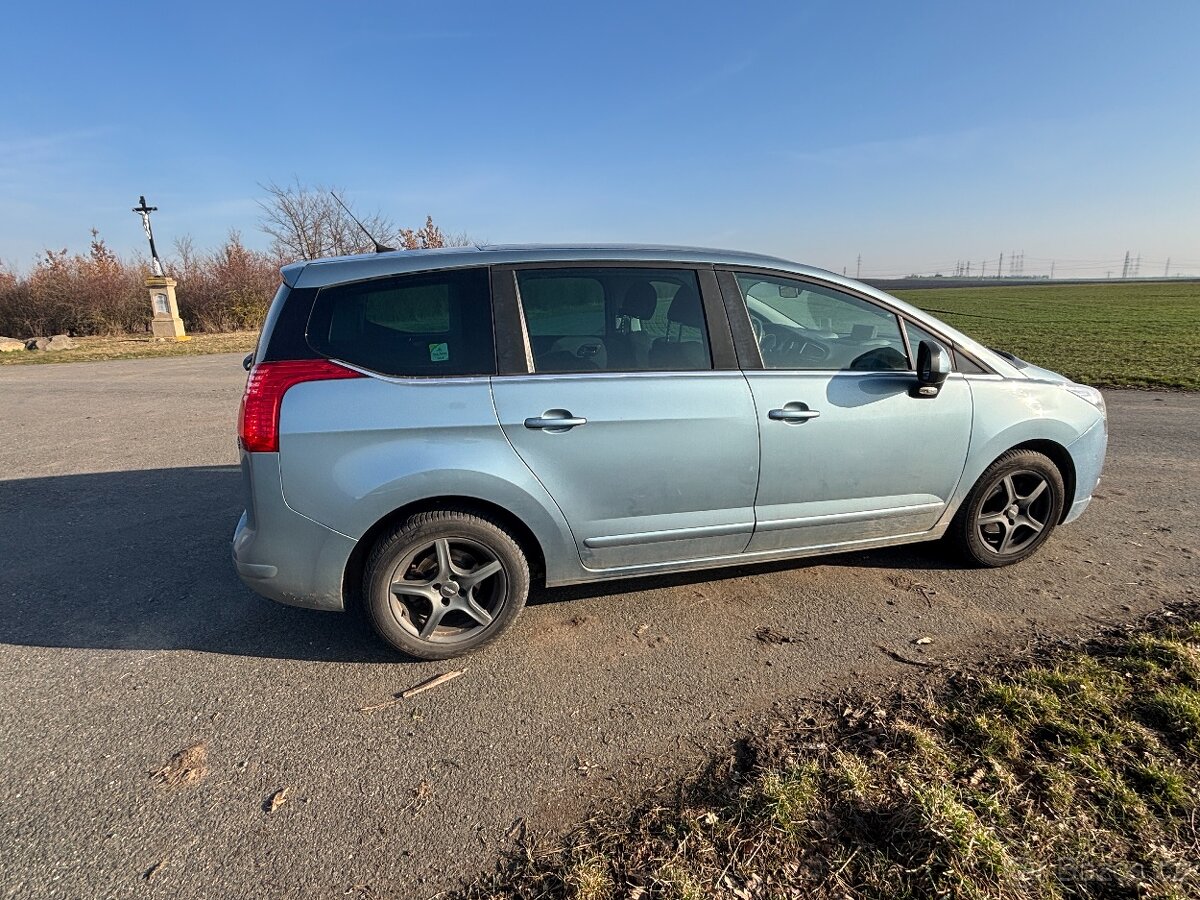 Peugeot 5008 - r.v. 2010 - 3