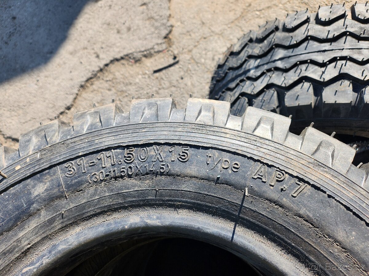 Pneu 31 - 11,50 X 15 - 3