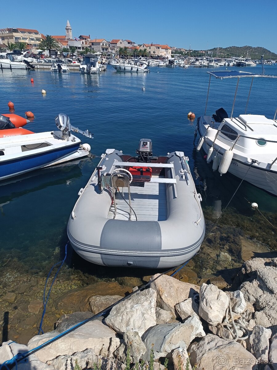 Prodám člun Gladiátor 420 + Mariner 30 - 3