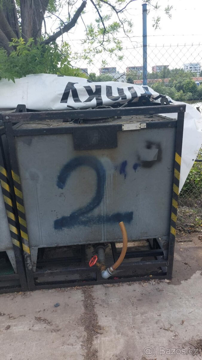 Plechové nádrže na naftu 2140l s čerpadlem - 3