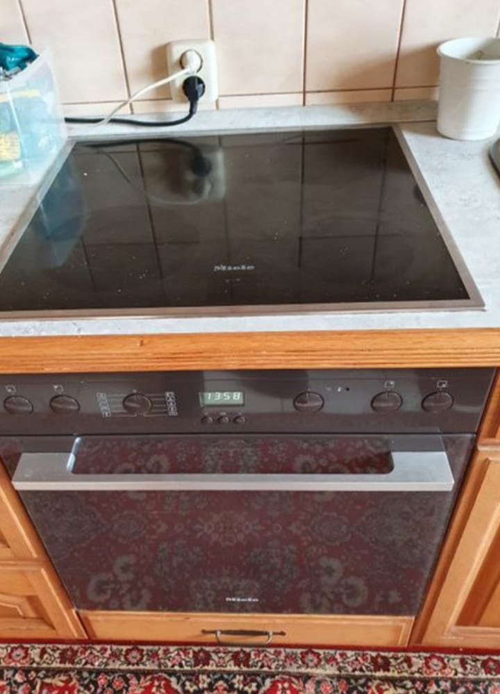 Venkovská dubová kuchyňská linka se spotřebiči,5639 - 3