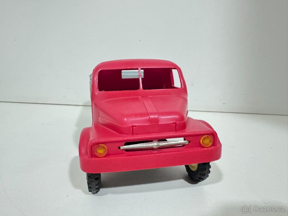 ITES - stará hračka - PRAGA S5T - 3