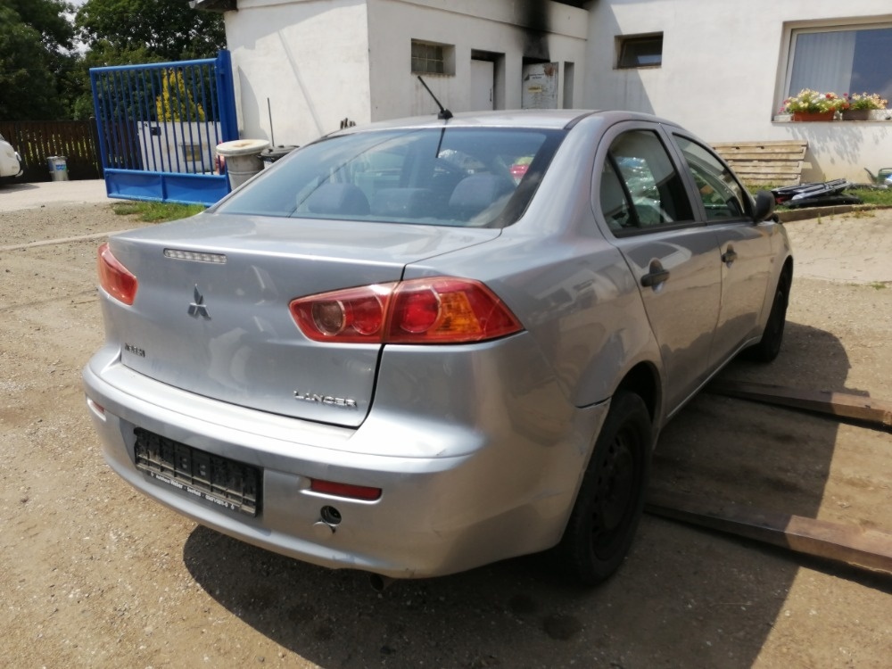 Mitsubishi Lancer sedan 07-13 - 3