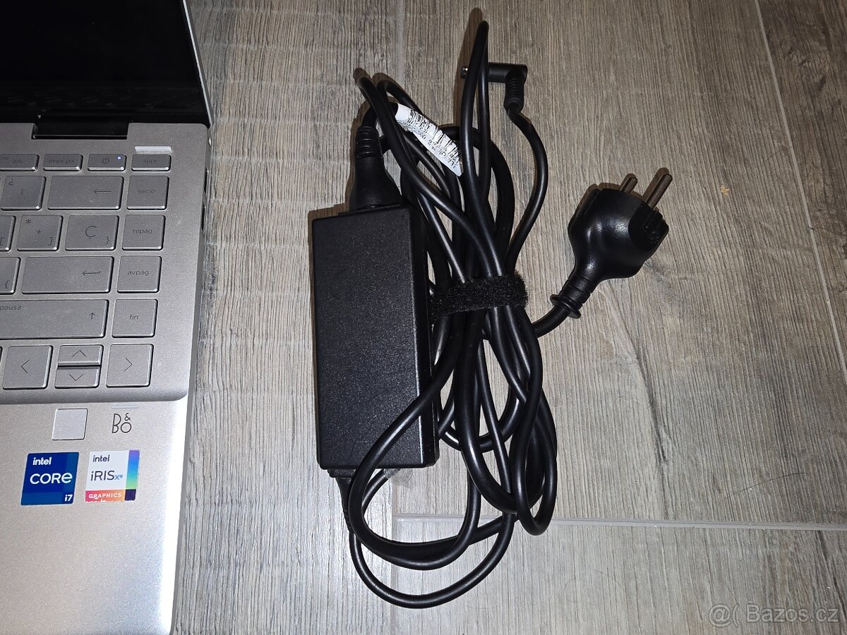 HP Pavilion X360, i7, 16GB, 512GB SSD, dotykový - 3