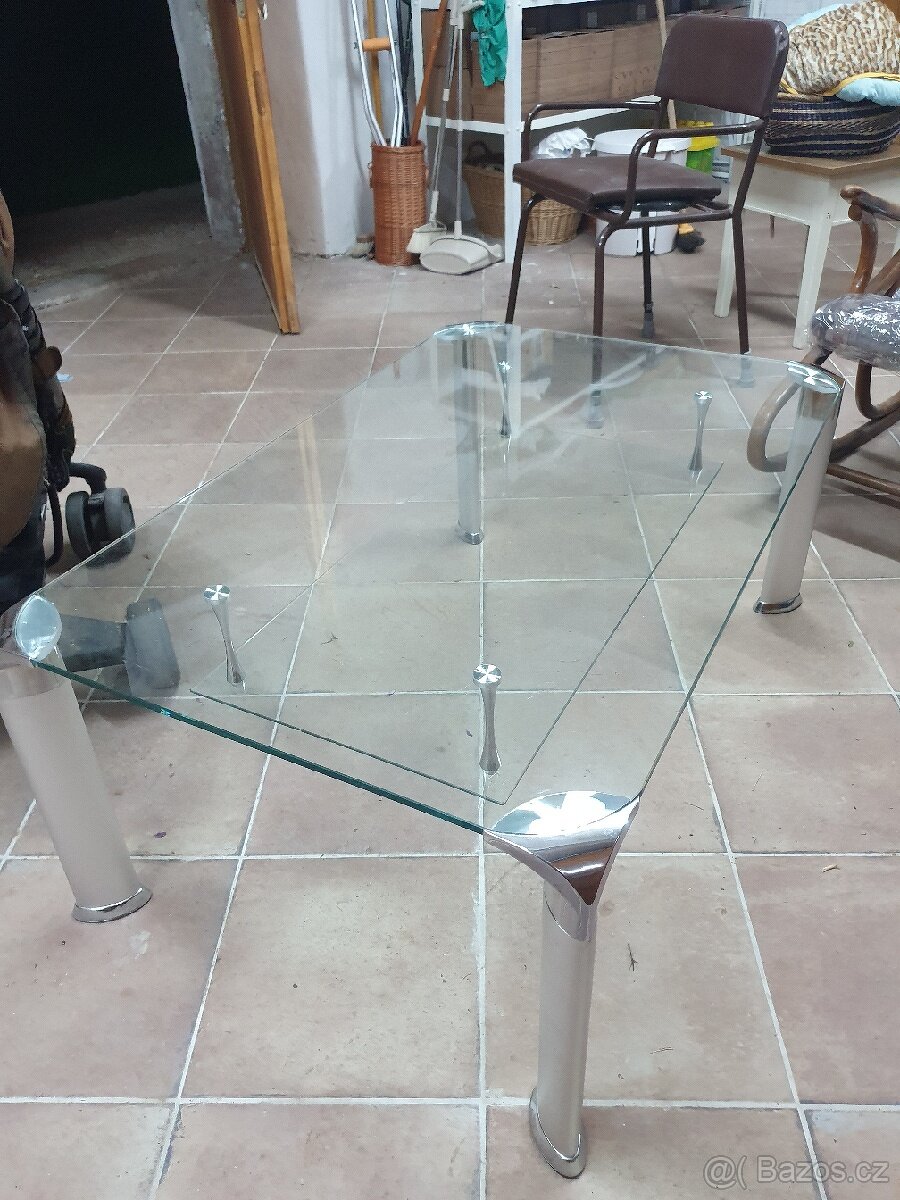 Skleneny konferencni stolek, stul k tv - 3