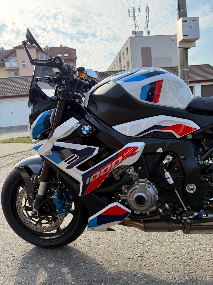 Bmw m1000r - 3