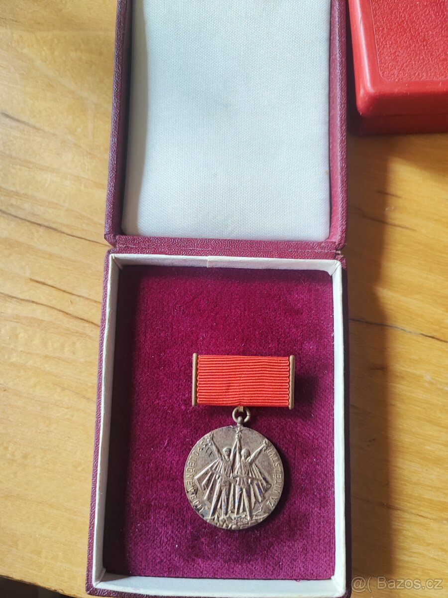 Sbirka vyznamenání - 3