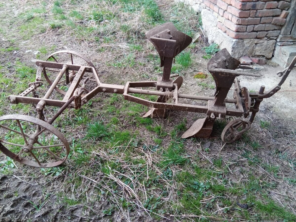 Prodám dvouradličný pluh obracák - 3