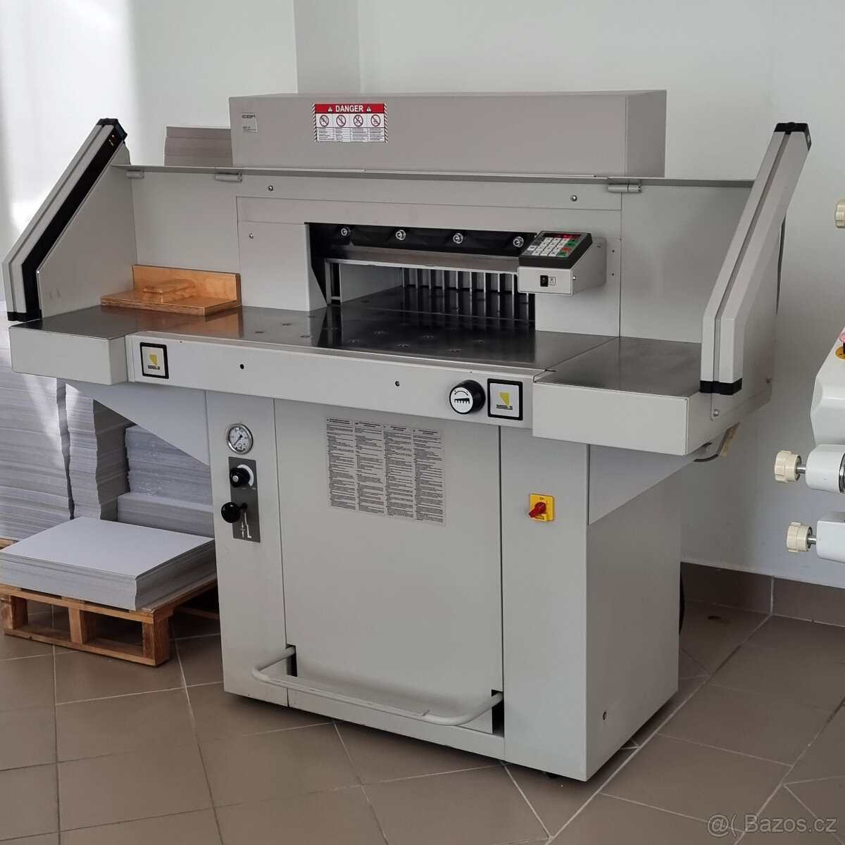 Hydraulická řezačka papíru EBA / IDEAL 551 LT - 3