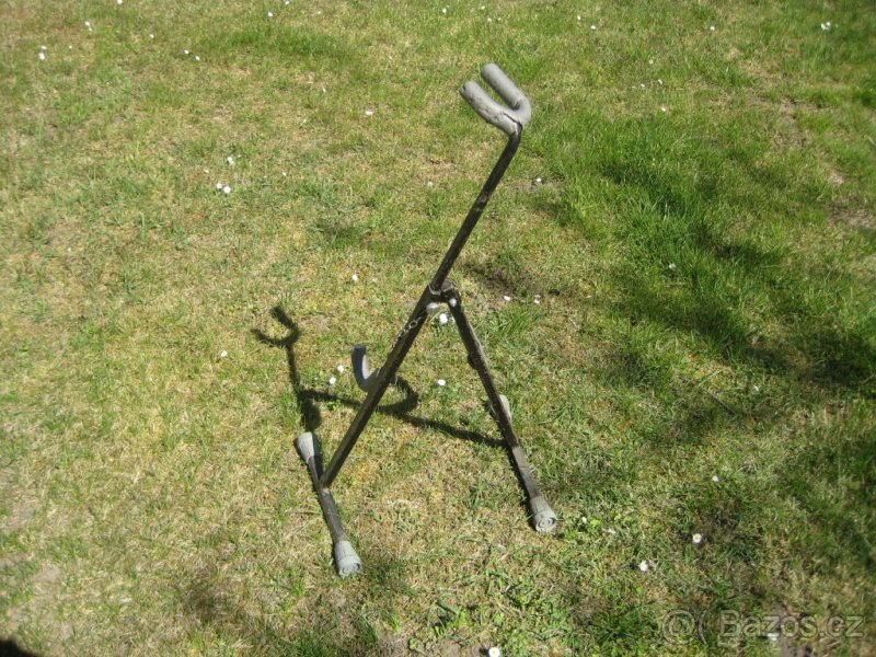Stojan pro kytaru - 3