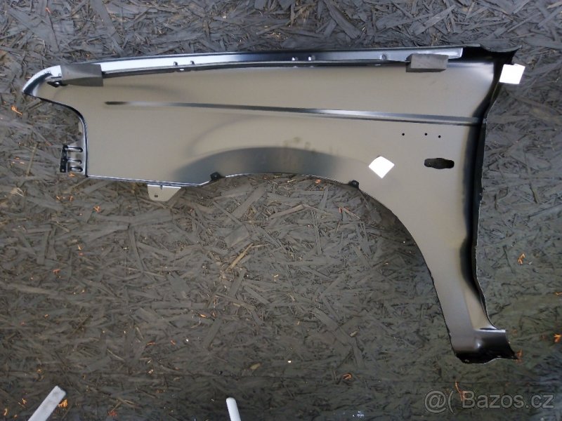 Blatník Mazda B2500 - 3