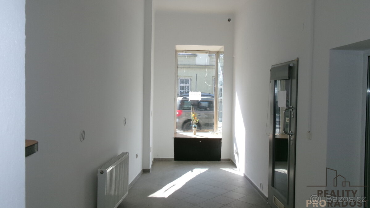 Pronájem obchod 35m2 Staré Brno - 3