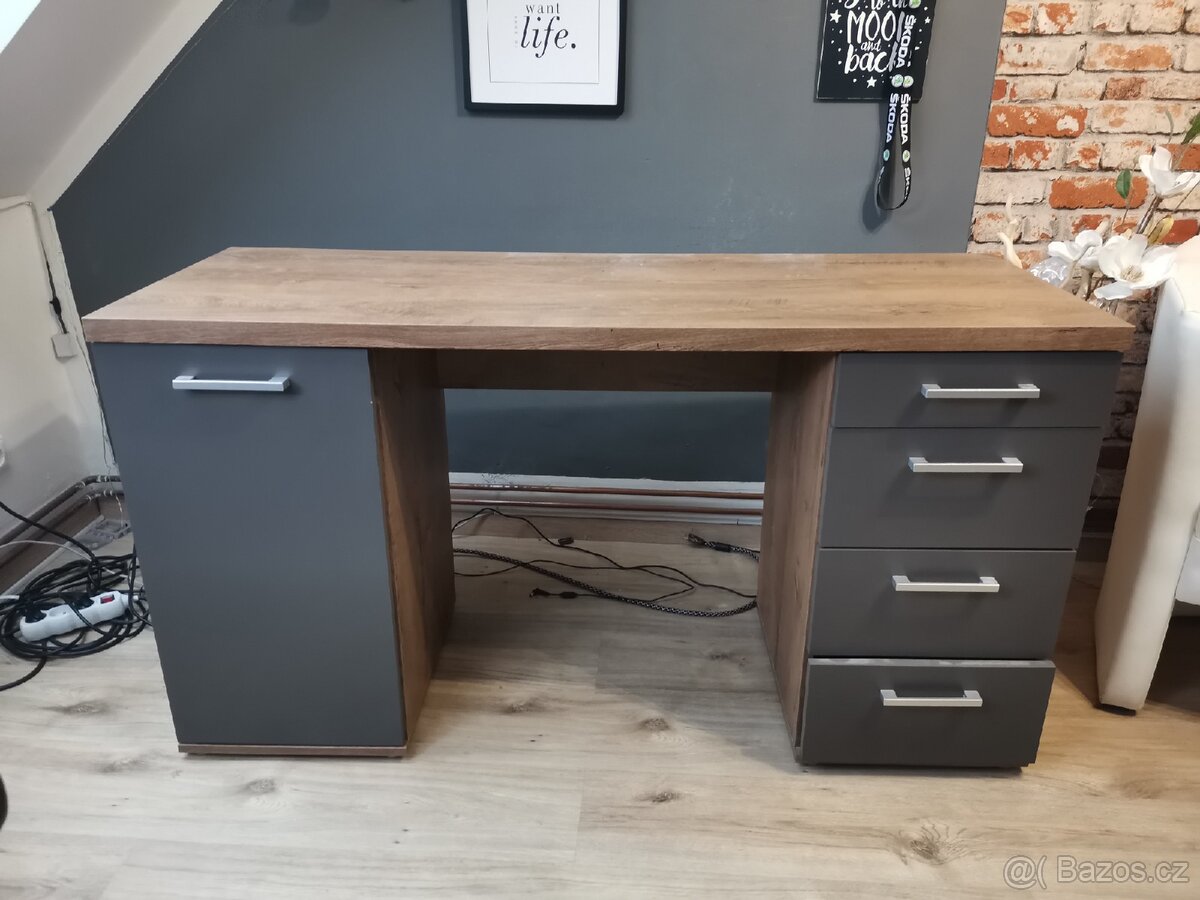 Psací stůl – zachovalý, moderní design - 3