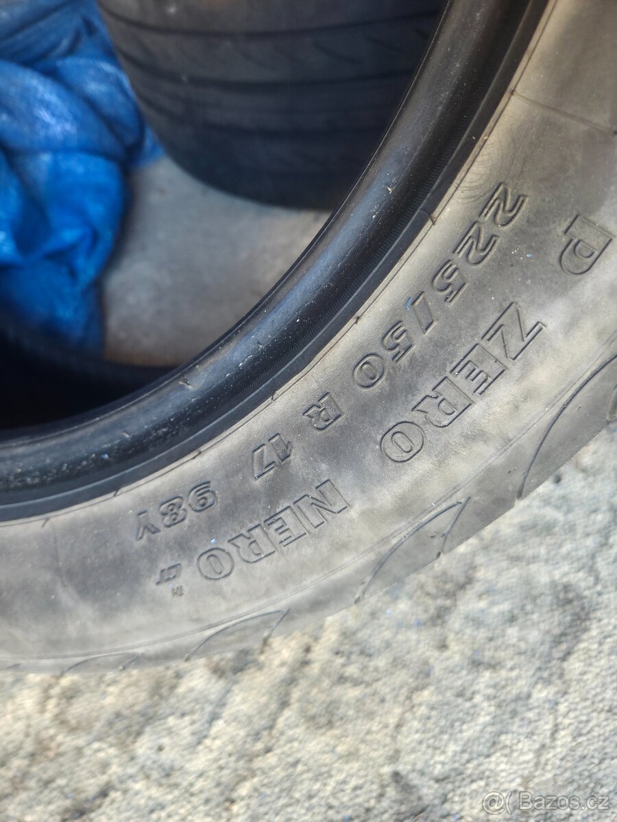 Prodám 16" a 17" gumy - 3