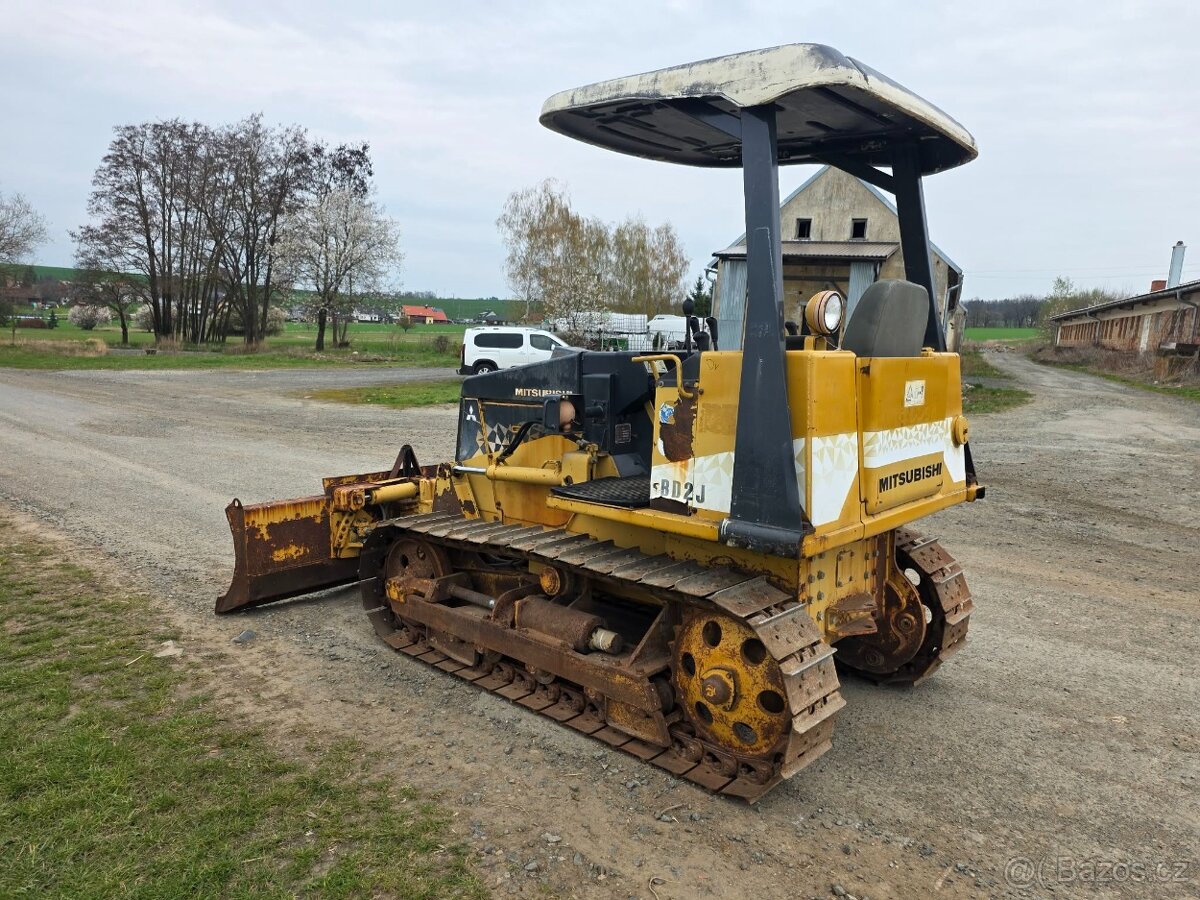 JAPONSKÝ PÁSOVÝ BULDOZER MITSUBISHI BD2J - 3