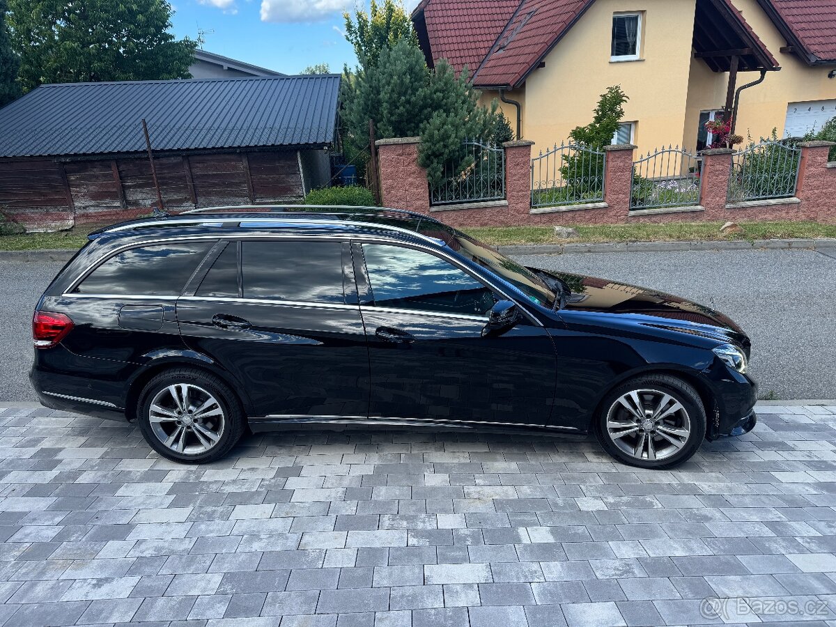 Prodám Mercedes E 220 4x4 provoz 2017 automat - 3