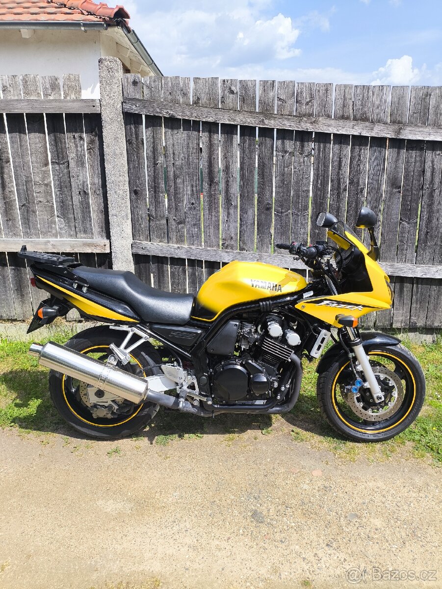 Yamaha FZS 600 - 3
