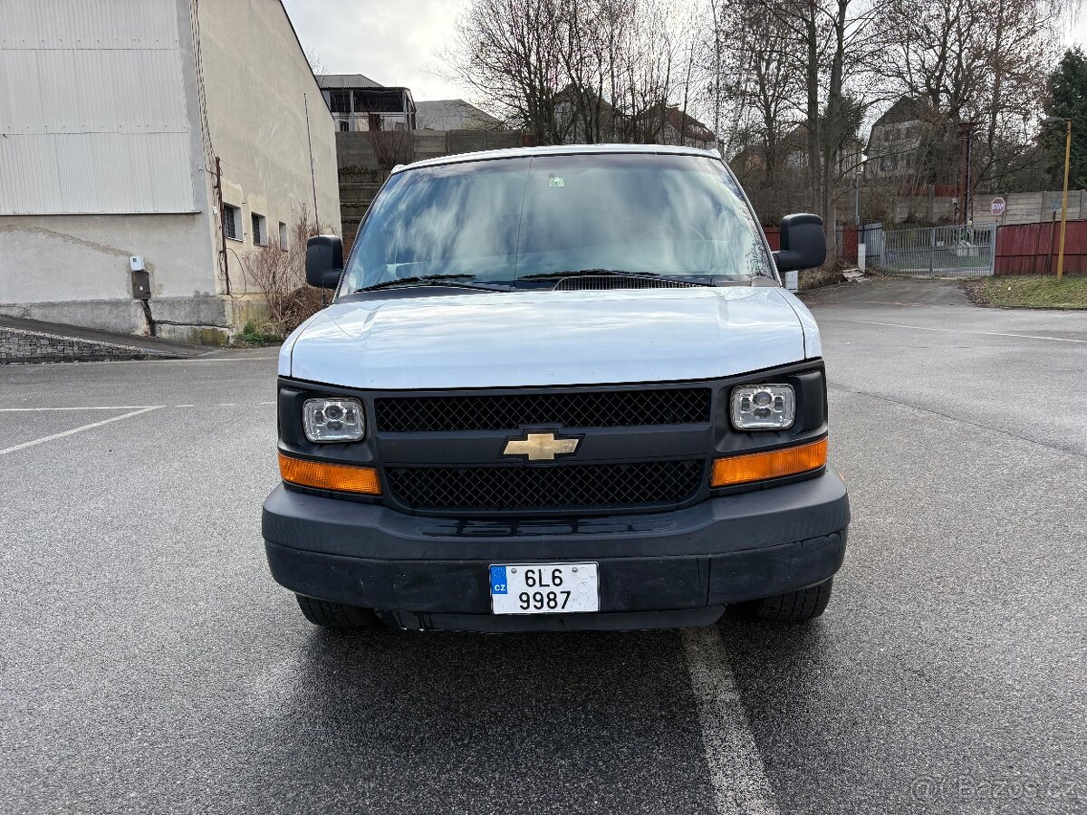 Chevrolet Express 2500 - 3