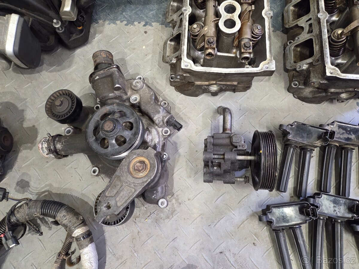 Díly motoru HEMI 5,7L 2010 - 3