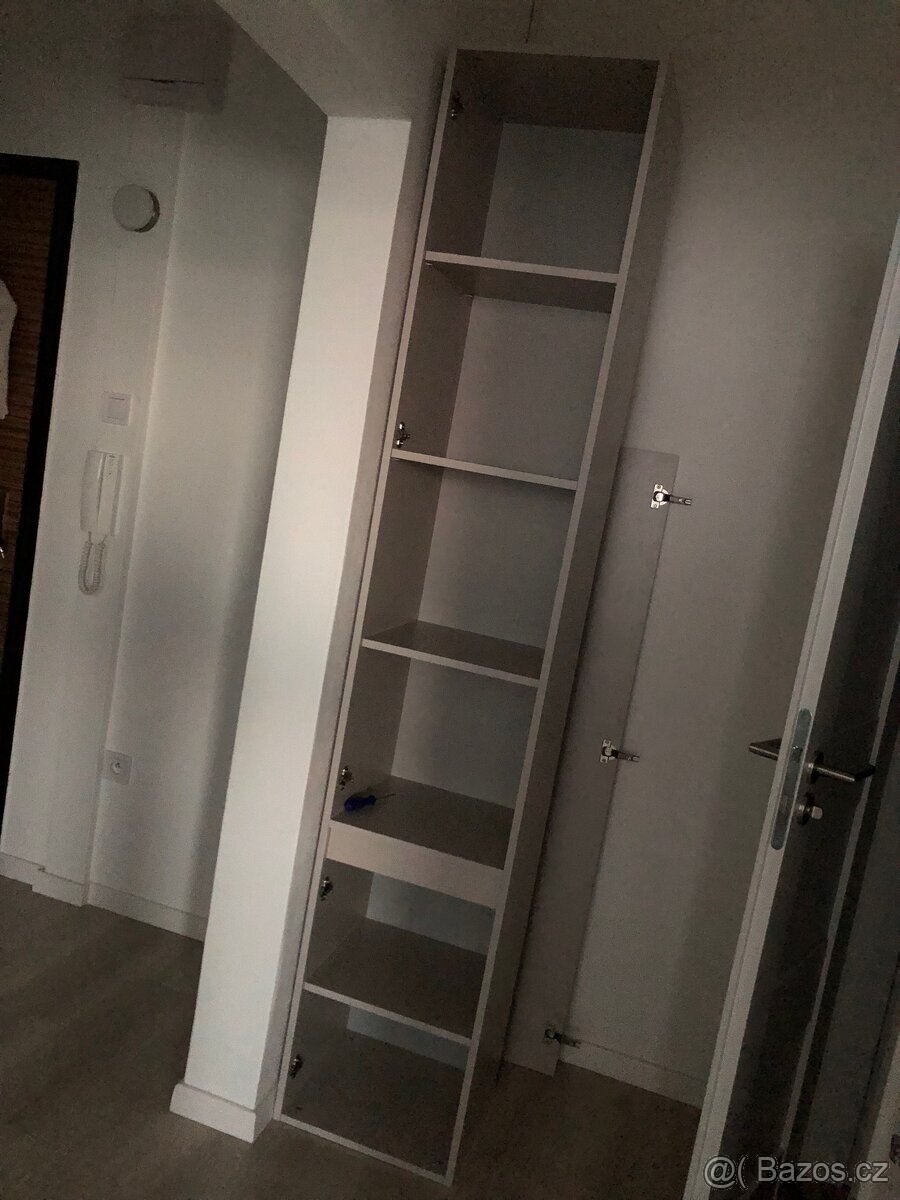 Dvě skříně - 3