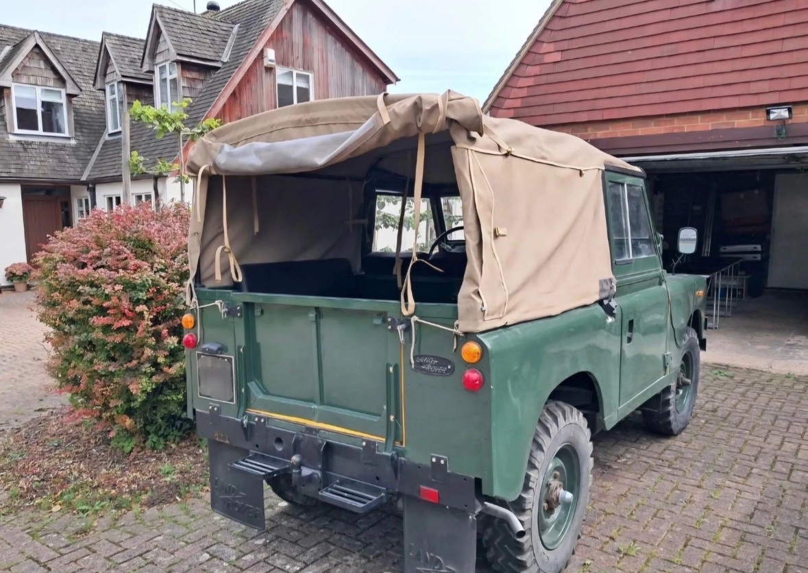 Land Rover Defender II 1965
