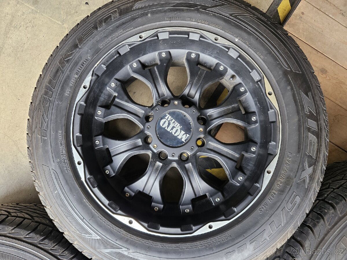 Alu kola Moto Metal 20" 8x165.1 letní pneu 275/60 R20