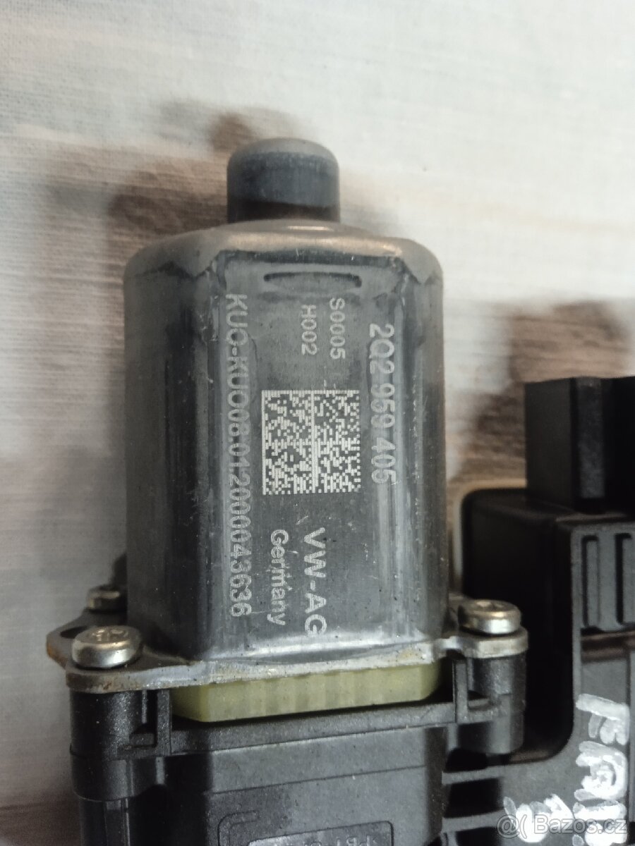 Motorky stahování oken Fabia 3. - 3