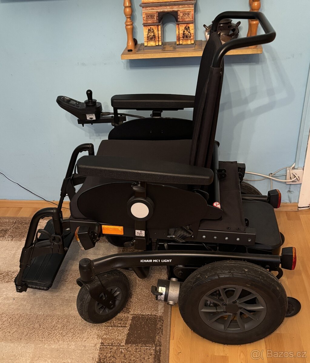 Elektrický invalidní vozík MEYRA iChair MC1 Light BASIC - 3