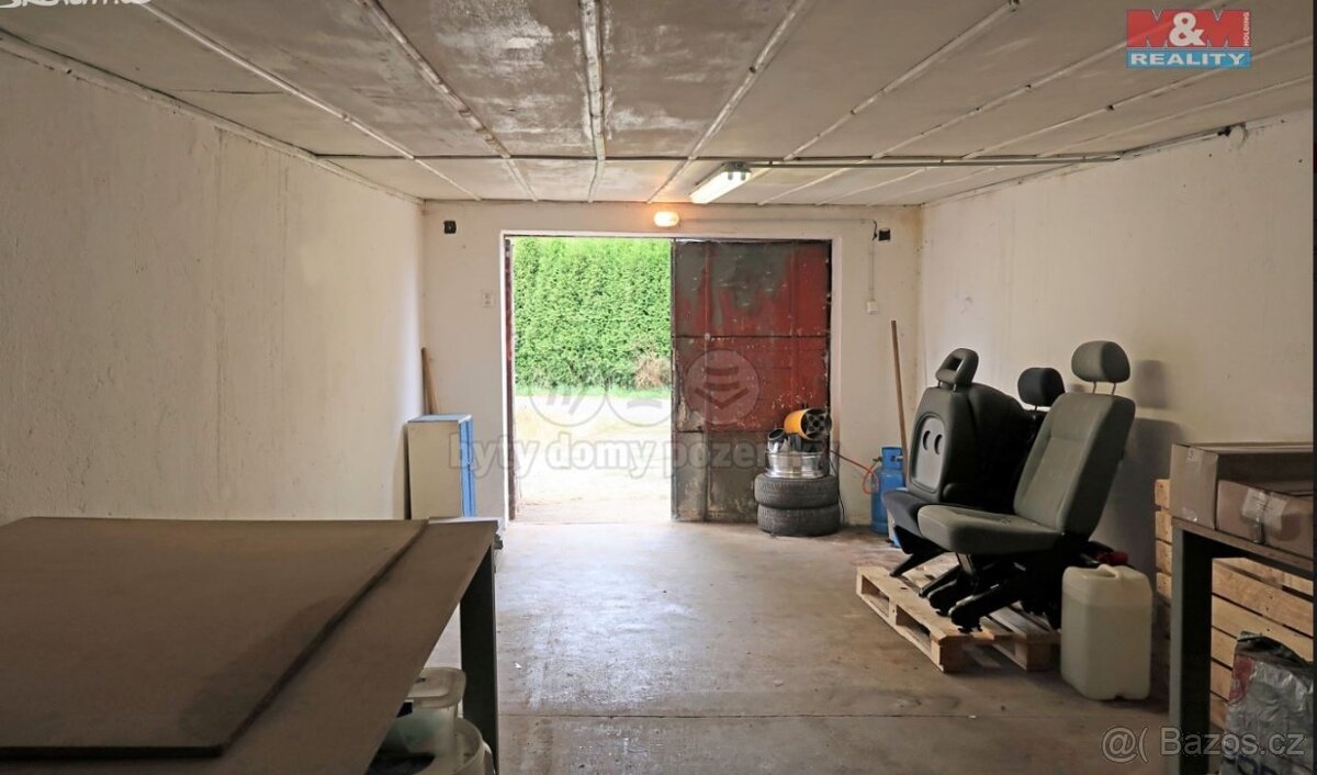 Nadstandardní garáž 27m2 s ele. Doubí (za Vánočním domem) - 3