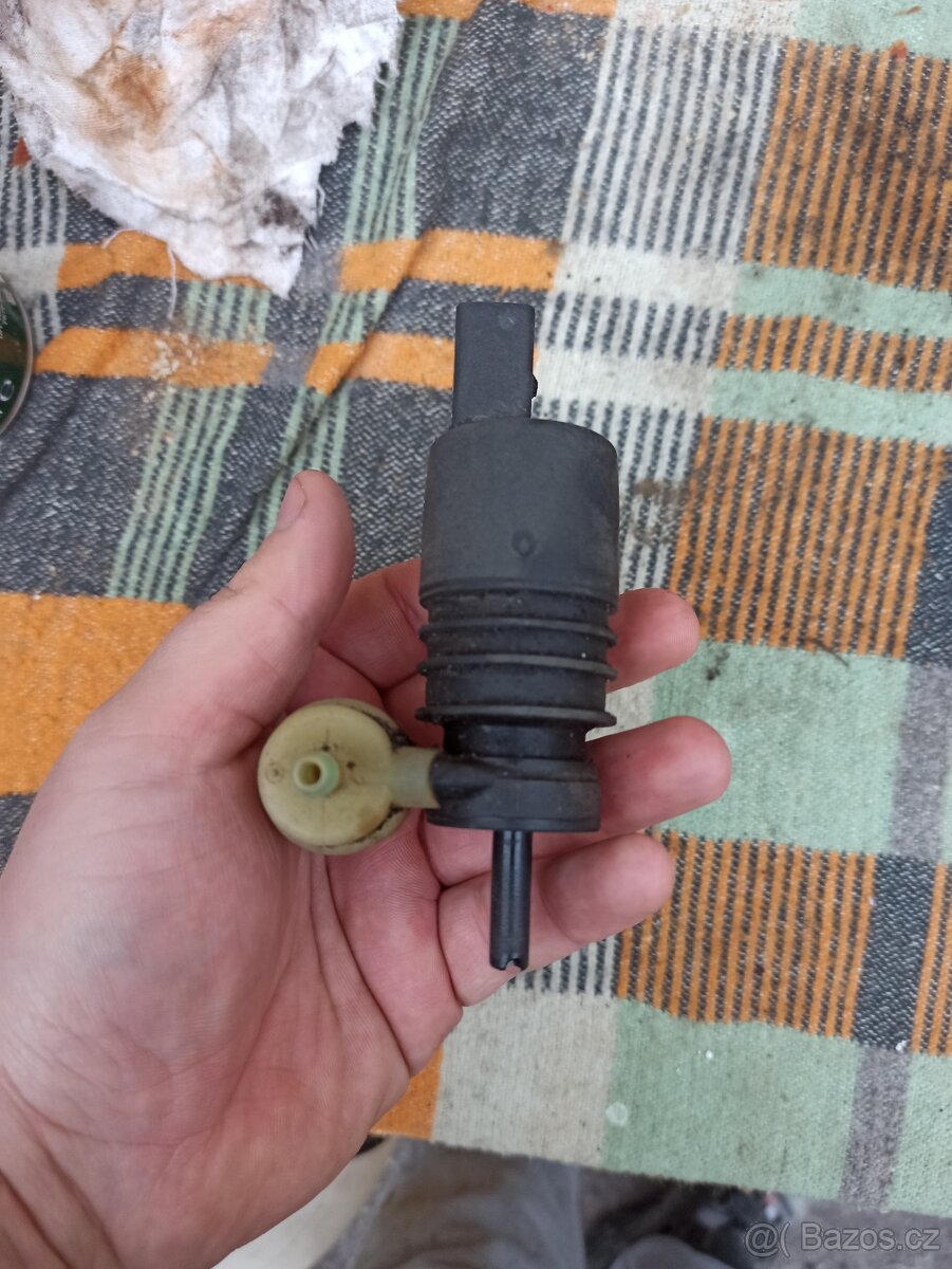 Prodám čerpadlo pro ostřikovače Fabia 1 - 3