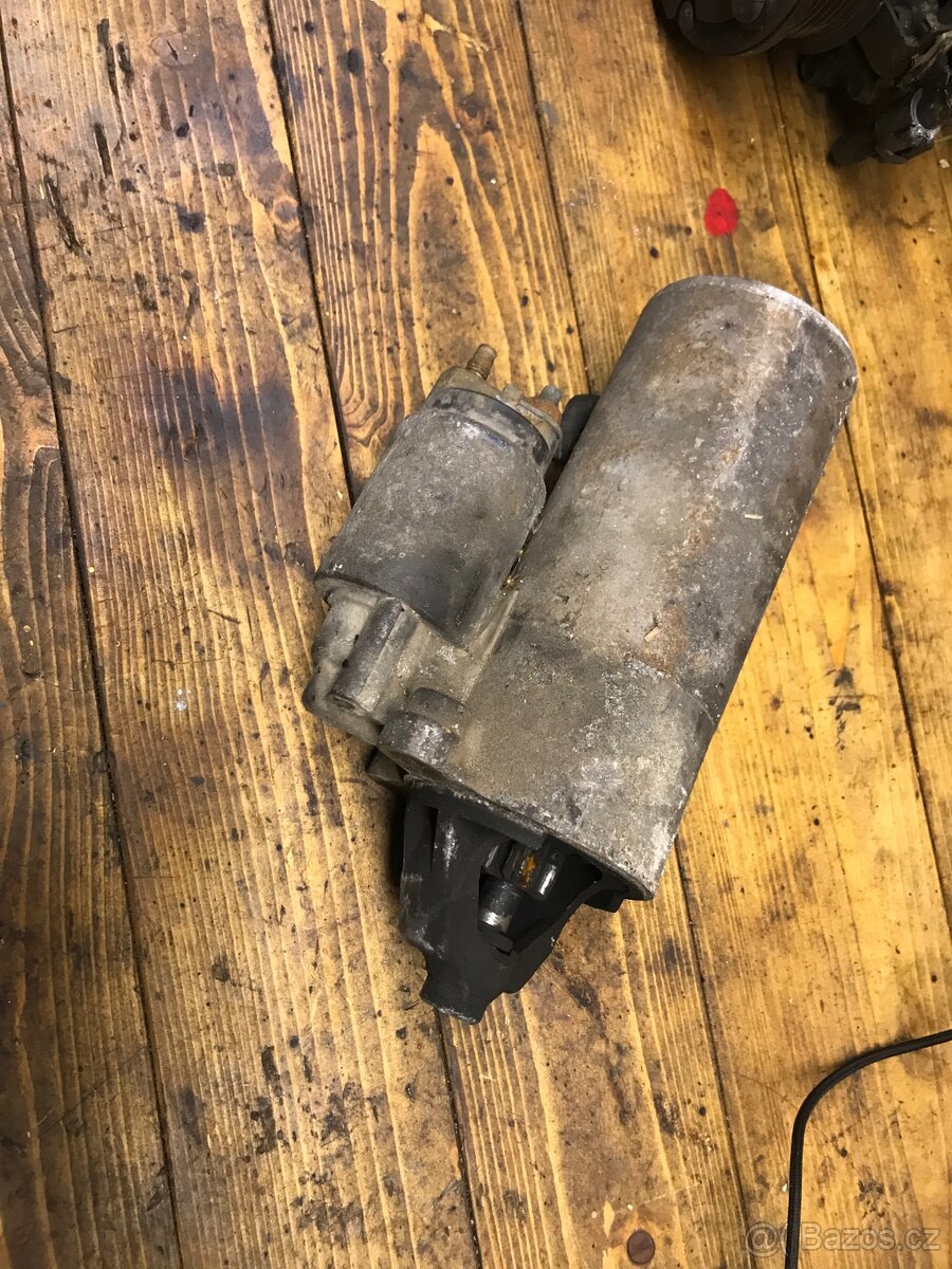 Díly motor 1.8tdci - 3